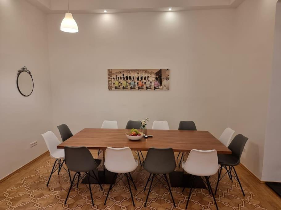 Sissi Royal Suite - Inner City 4 Bedroom Apartment Viena Exterior foto