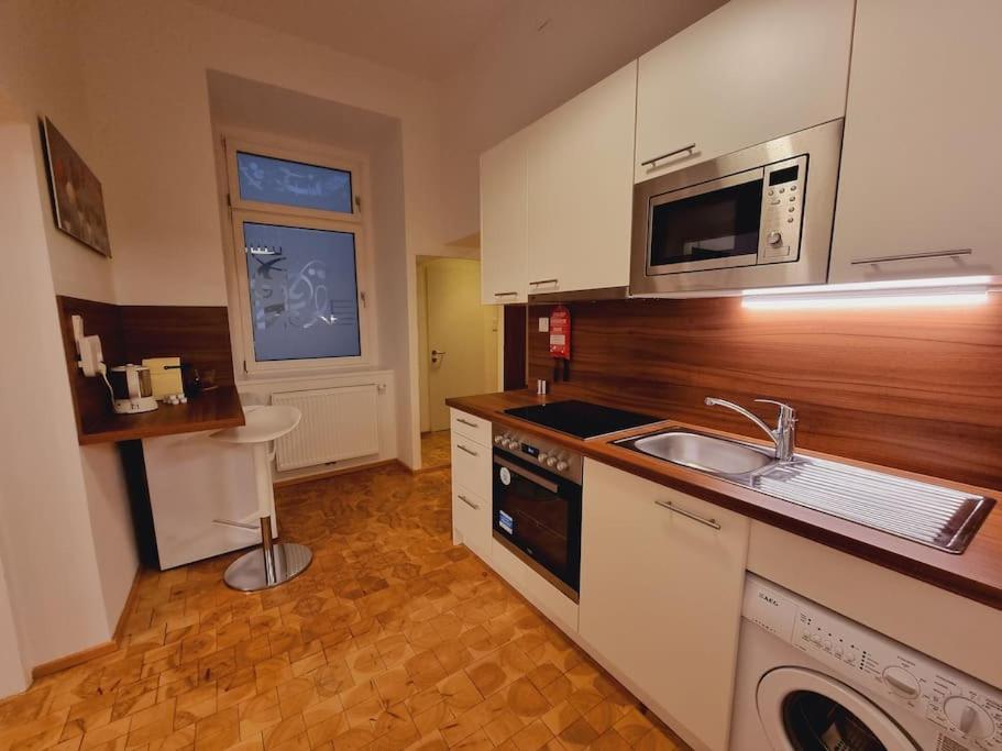Sissi Royal Suite - Inner City 4 Bedroom Apartment Viena Exterior foto