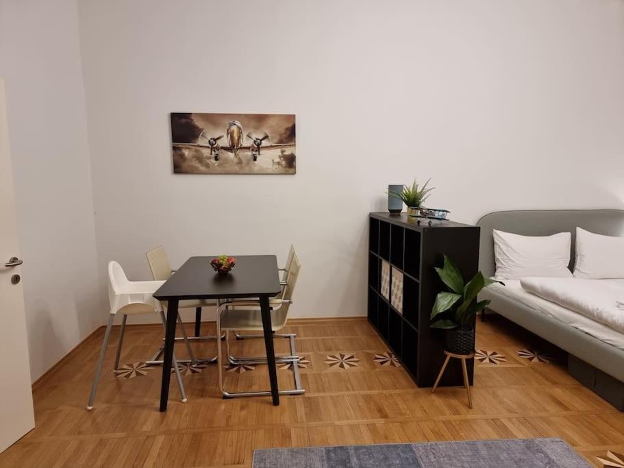 Sissi Royal Suite - Inner City 4 Bedroom Apartment Viena Exterior foto