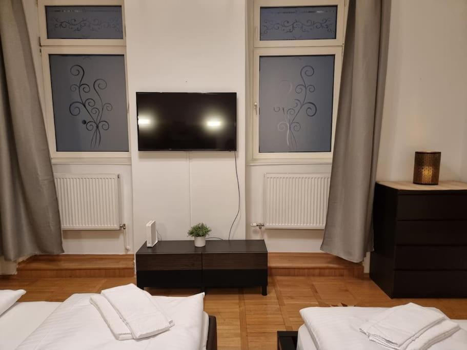 Sissi Royal Suite - Inner City 4 Bedroom Apartment Viena Exterior foto